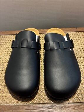 Cushionaire Kids Black Slip-On Clog with Adjustable Strap 🆕